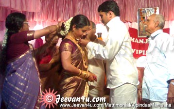 VIPINDAS MANJUSHA wedding ceremony